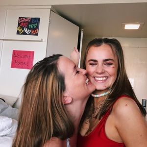 Meet your Posher, Nell